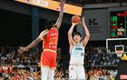 青島大勝廣廈，期待黑八！三外援82分，廣廈罰球多仍敗北。