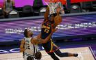 他，24歲天才，NBA十年最挫敗。無(wú)球可打。