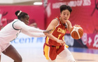 40中19，轟53分15板，女籃新雙核顯威。無(wú)張子宇，輸球亦有收獲。